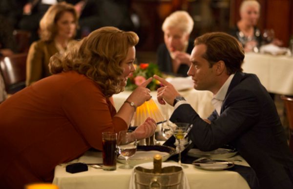 Susan Cooper (Melissa McCarthy) clearly has eyes for her partner, superspy Bradley Fine (Jude Law).